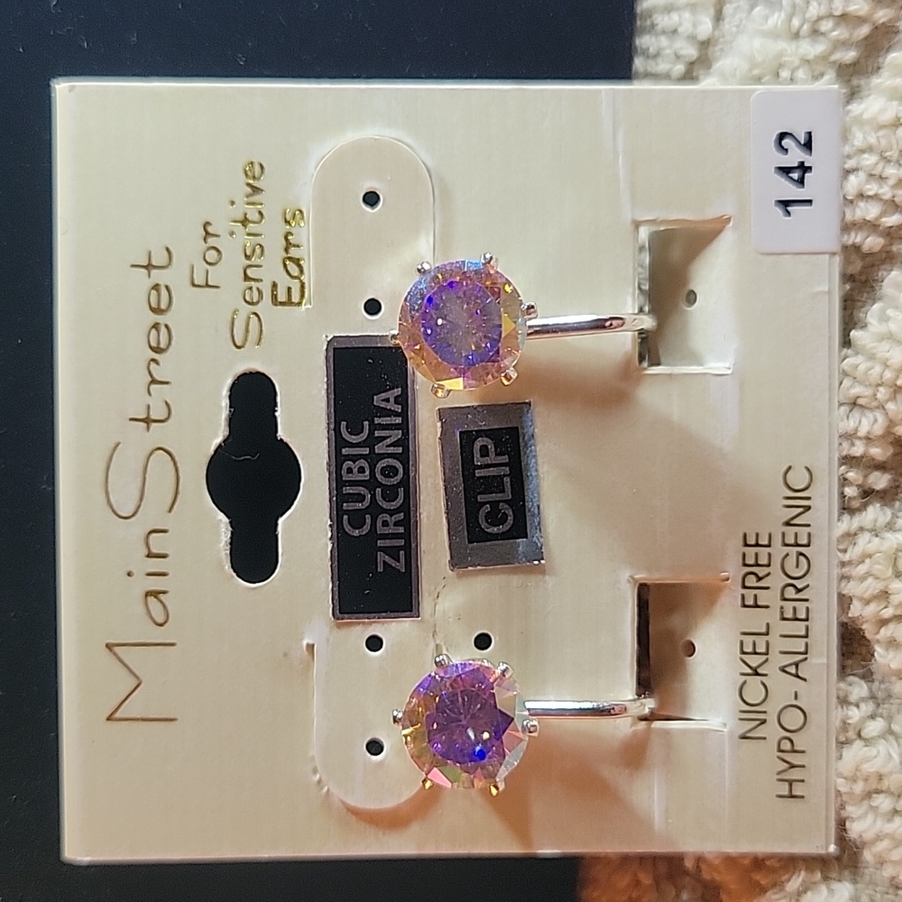 NWT CZ clip earrings